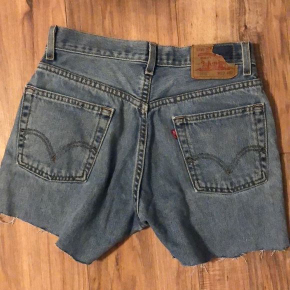 Levi Cutoff Shorts 505 size 29 high waist - Picture 2 of 3